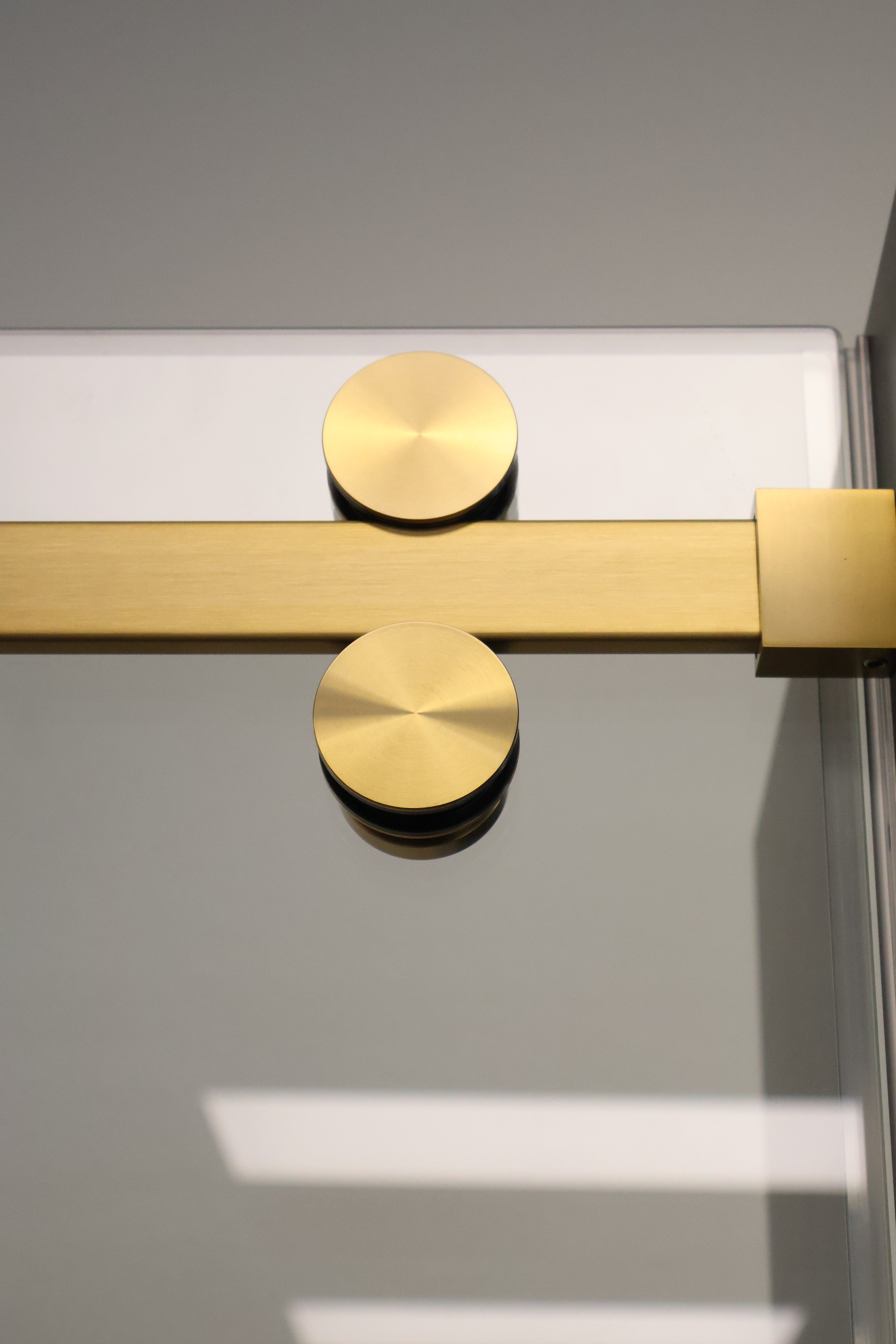 The Complete Beginner’s Guide to Choosing a Shower Door and Frame